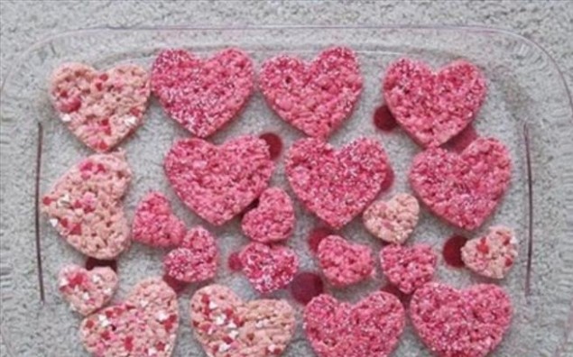 deco-st-valentin-coeurs-biscuits-roses