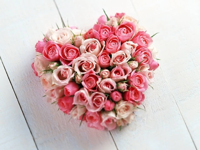 deco-st-valentin-coeurs-fleurs-roses cœur d'amour