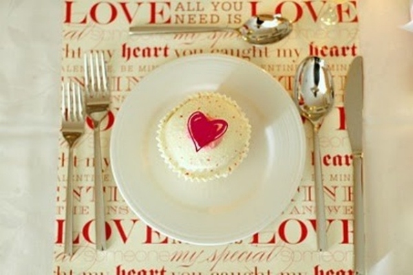 deco-table-saint-valentin-cupcake-coeur 