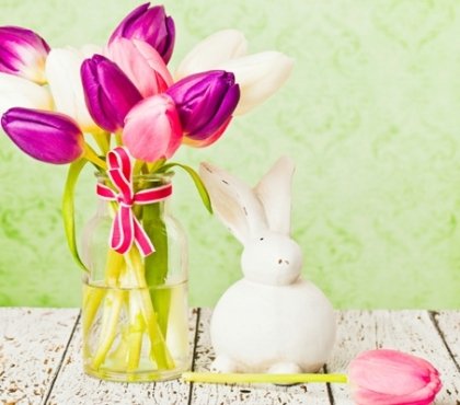 déco pour Pâques tulipes-rose-blanc-violet-bocal-verre