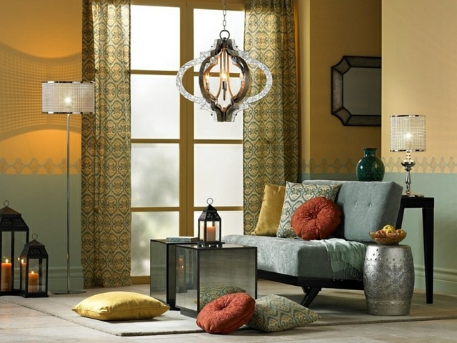décoration salon marocain rideaux coussins-motifs-lanternes