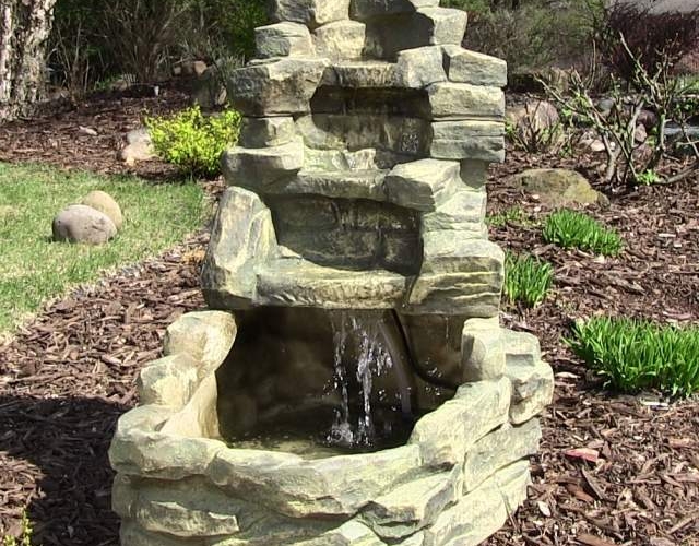 Fontaine jardin en pierre – 25 idées de fontaine décorative