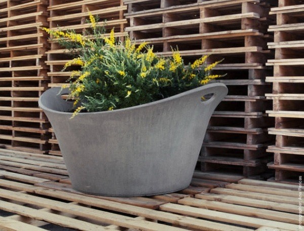 idée-déco-jardiniere-beton-plantes