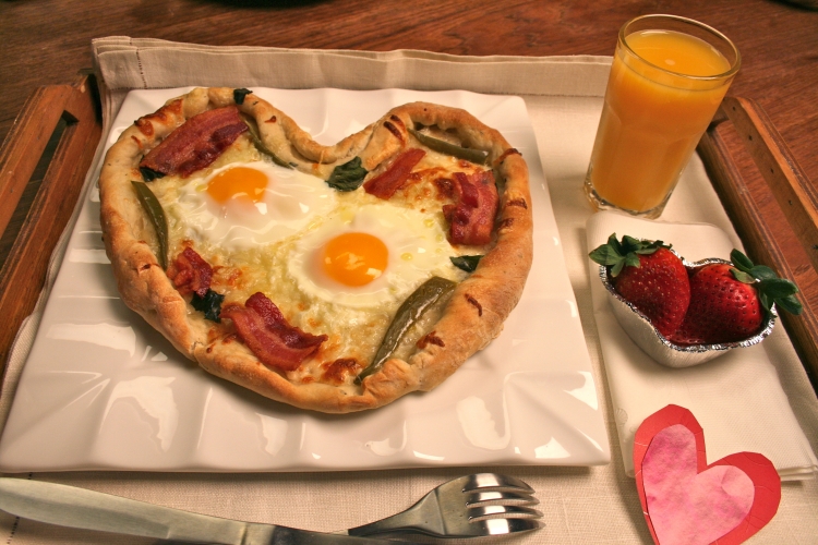idées Saint Valentin originales peu coûteuses pizza forme coeur
