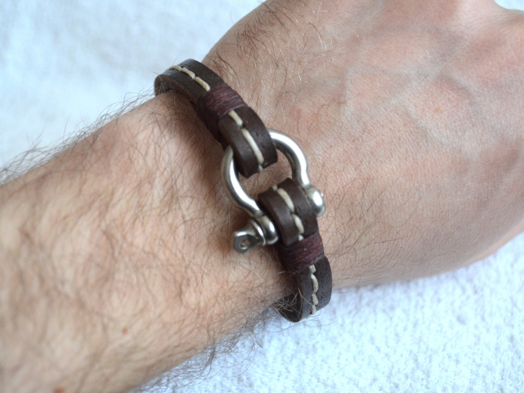 idées cadeaux St Valentin homme-bracelt-cuir-métal