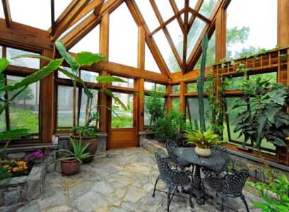 idées-déco-veranda-plantes-coin-detente