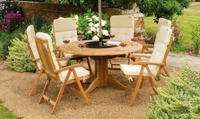 meubles-de-jardin-bois-coin-detente-chaises-table-ronde
