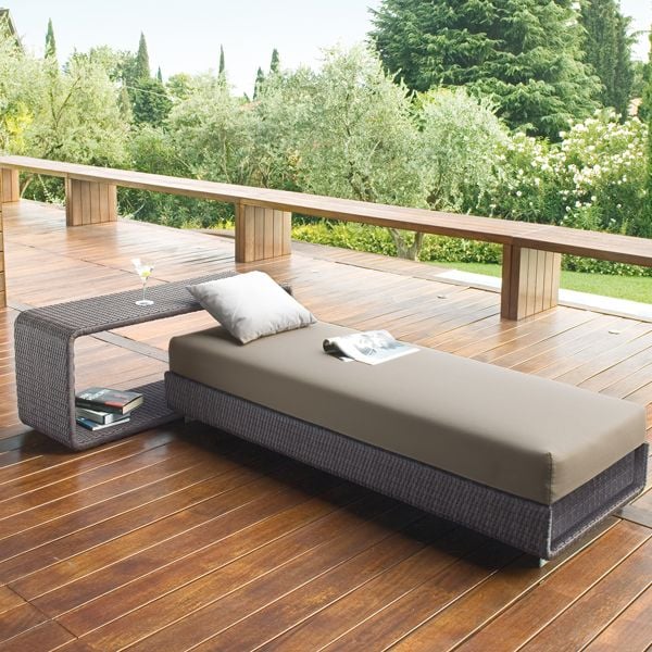 meubles-de-jardin-terrasse-chaise-longue-coussin-table-rectangulaire