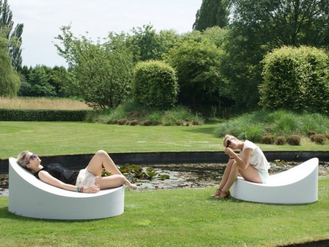 meubles-jardin-CircleLounge-Sixinch-fauteuils-blancs-originaux