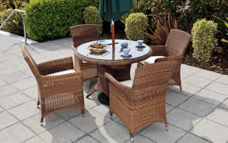 meubles de jardin rotin table ronde chaises patio