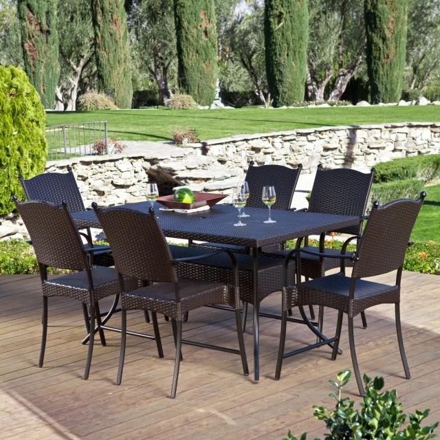 meubles de jardin en résine tressée table-manger-chaises