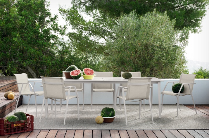 meubles de terrasse design-Dedon-coin-repas-plein-air