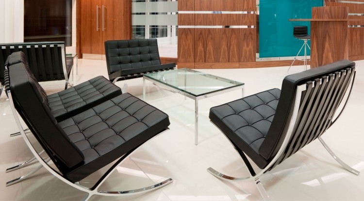 mobilier design ergonomique-chaises-cuir-noir