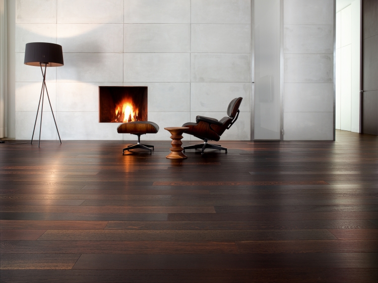 parquet en bois stratifié wenge-fauteuil-Eames-ottoman