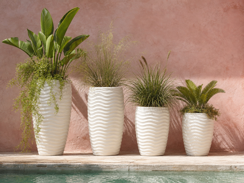 pots-fleurs-extérieurs-céramique-relief-conique-blanc
