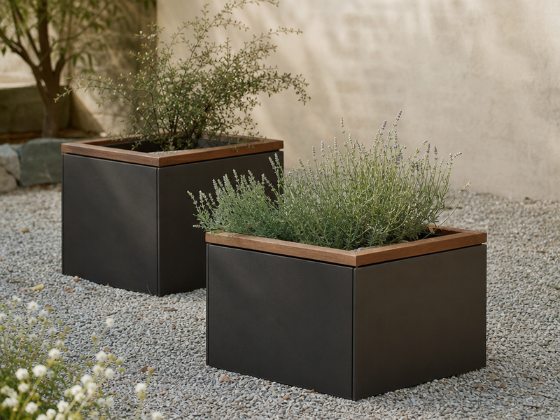 jardinières-design-moderne-original-Niko-Yektai