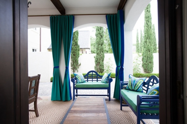 rideaux-exterieur-terrasse-bleus-nuances-bancs