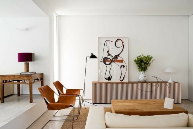 salon-mobilier-retro-blanc-minimaliste-accents-cuir