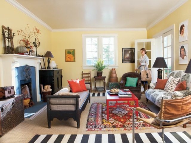 salon-mobilier-retro-tapis-motifs-banc-canapé style rétro