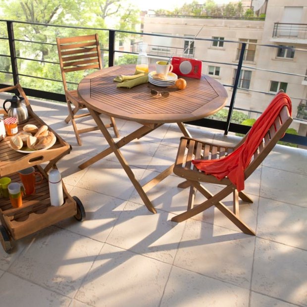table de balcon -pliante-ronde-bois-chaises