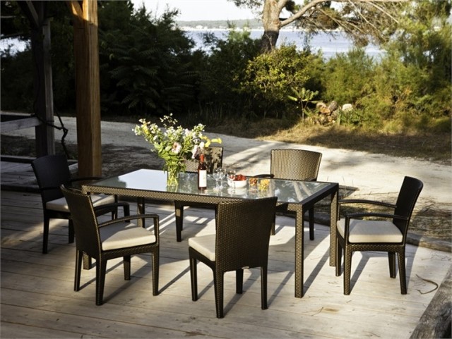 table de jardin rectangulaire en résine tressée noire Panama-Dedon