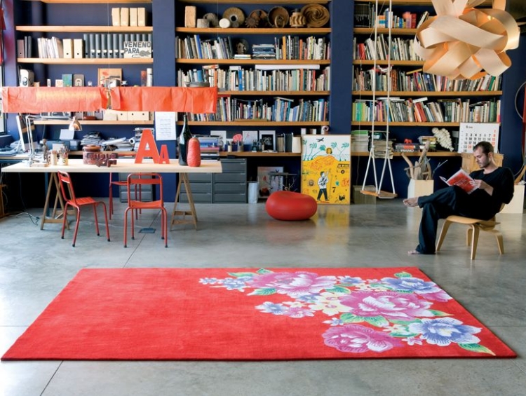 tapis design rouge floral-Michael-Lin-Formosa-Nanimarquina