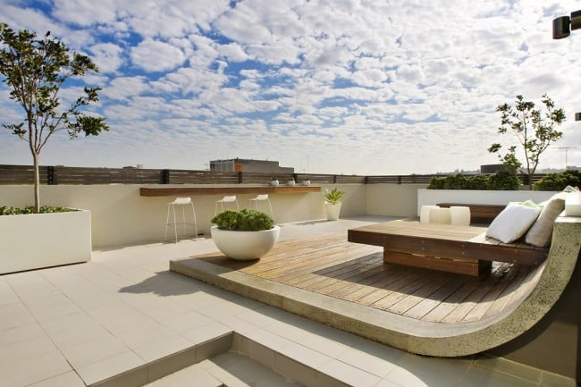 toit-terrasse-moderne-revetement-forme-courbee-plantes toit-terrasse moderne