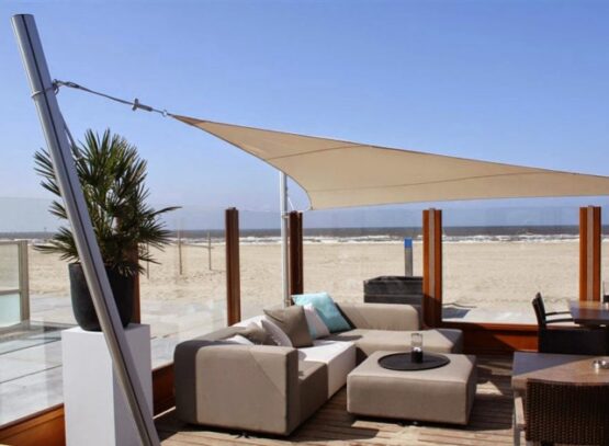 voile-ombrage-blanc-moderne-coin-détente-terrasse