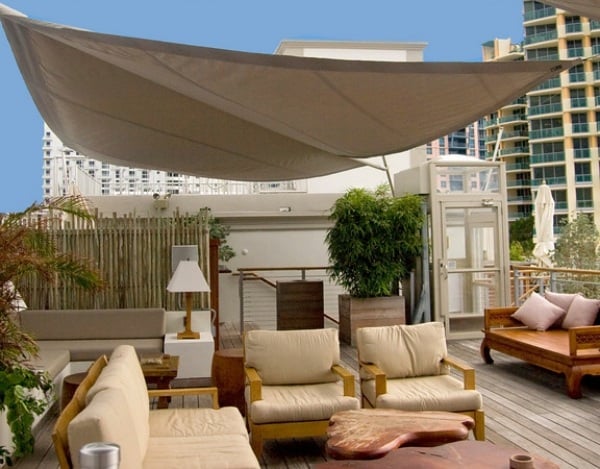 voile d'ombrage rétractable salon-toit-terrasse-ShadeFla