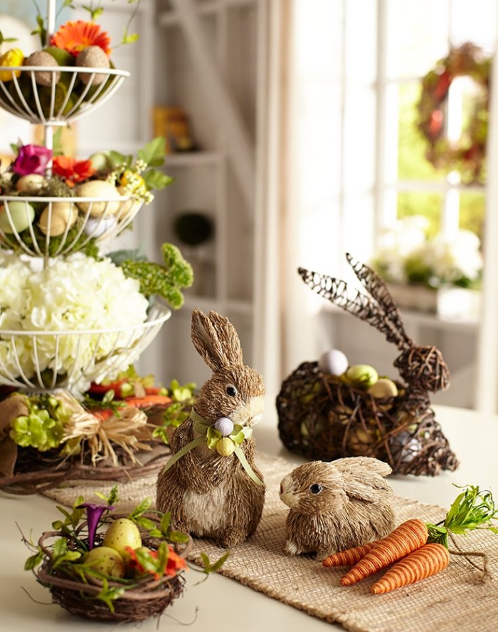Joyeuses-Pâques-deco-de-table-lapins-carrots-oeufs