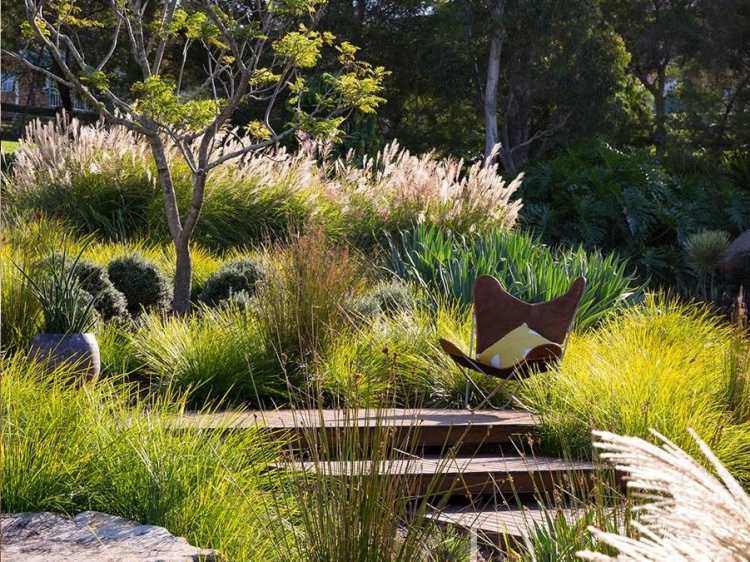 Aménagement paysager réussi: jardin avec piscine naturelle Inspiration Jardin Sauvage