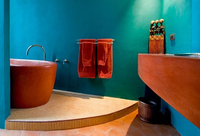 aménagement salle de bains baignoire-orange