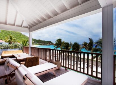 aménagement-extérieur-balcon-spacieux-garde-corps