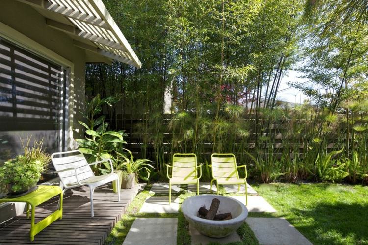 aménagement-jardin-bambou-brise-vue-chaises-longues-foyer