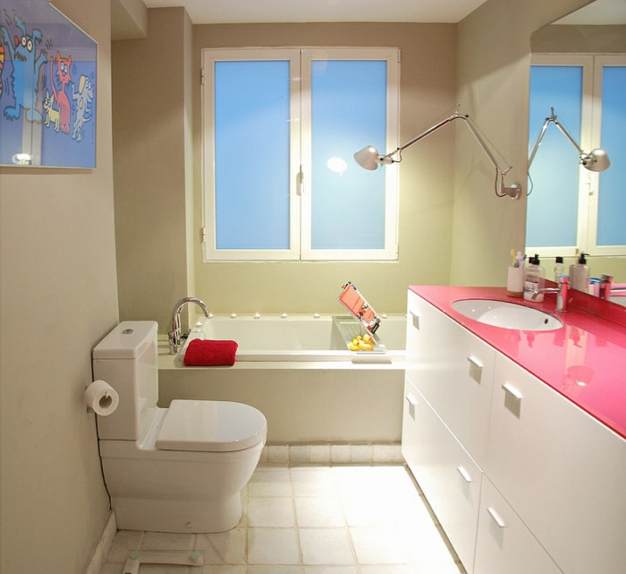 aménagement salle de  bains  accents-rose-toilettes