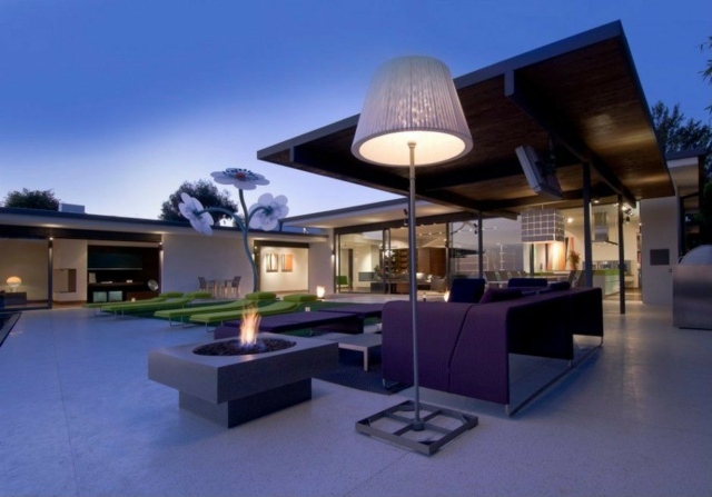 aménagement terrasse foyer-exterieur-lampe-sol-beau-eclairage