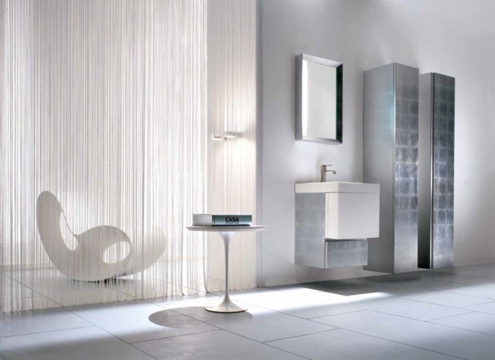 armoire-salle-bain-MEMENTO-Bluform-couleur-argent-rideau-filet