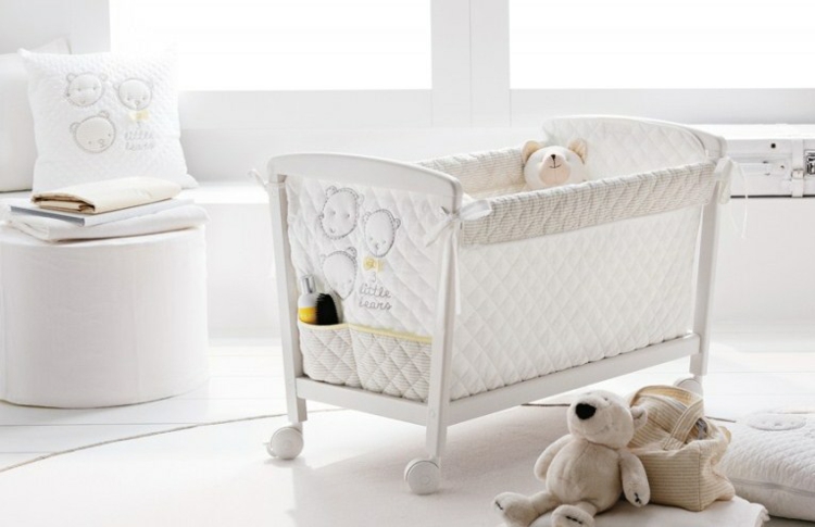 berceau-bébé-roulettes-blanc tour de lit blanc motif-oursons