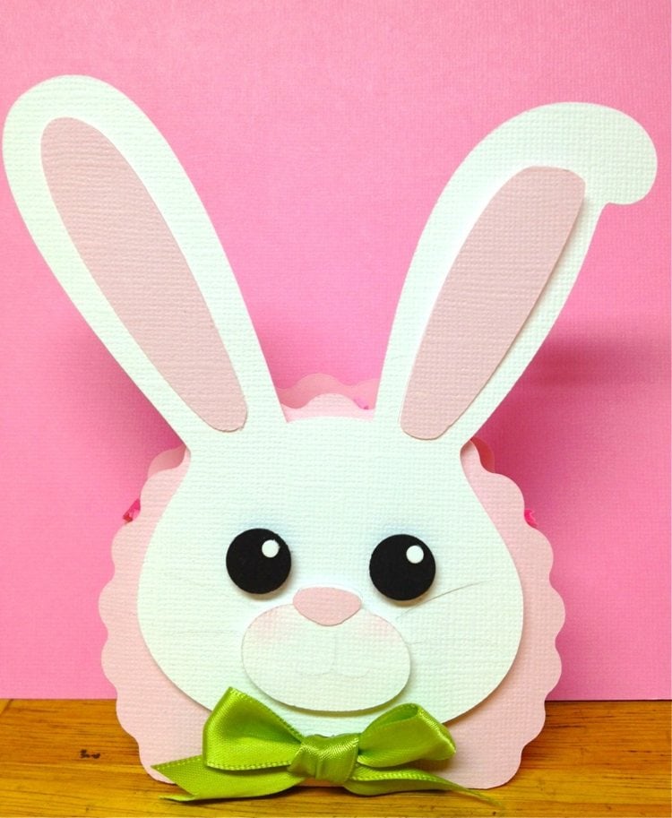 bricolage-Pâques-enfants-décoration-lapin-carton