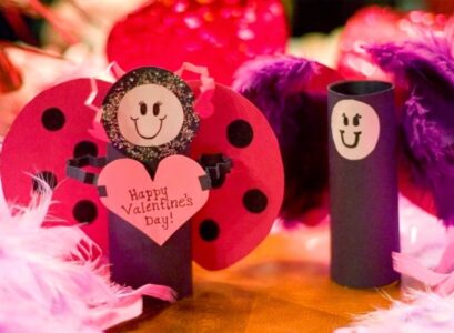 bricolage-facile-Saint-Valentin-abeille-papier-coeur