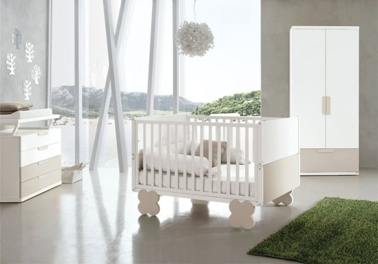 chambre-bébé-complète-lit-bébé-blanc tour de lit polochons-blancs