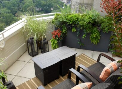 comment-aménager-son-balcon-fauteuils-tout-confort-plantes