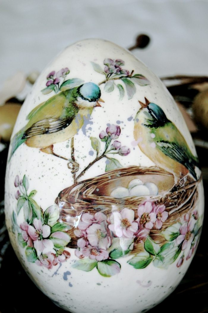 décoration vintage œufs Pâques découpage serviette oiseaux