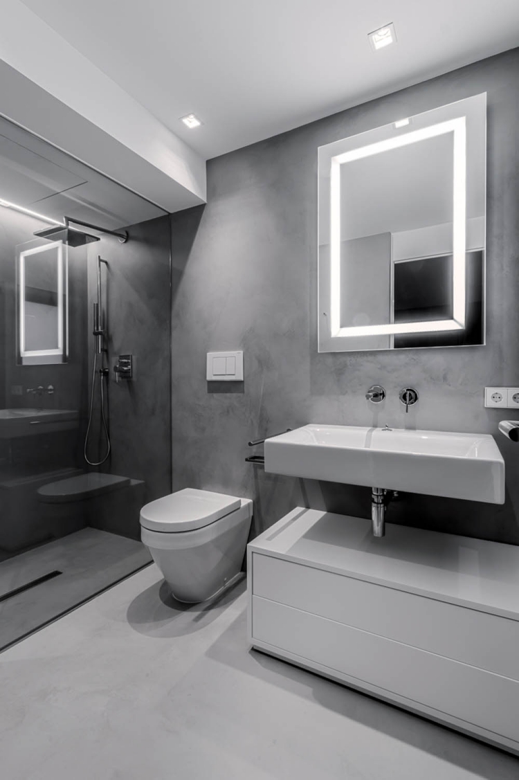 eclairage-salle-bain-led-miroir-spots-led-plafond
