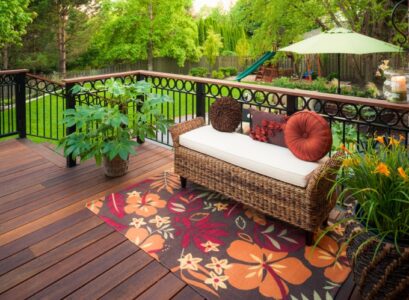 garde-corps-exterieur-balcon-bois-ornements-fer-forgé