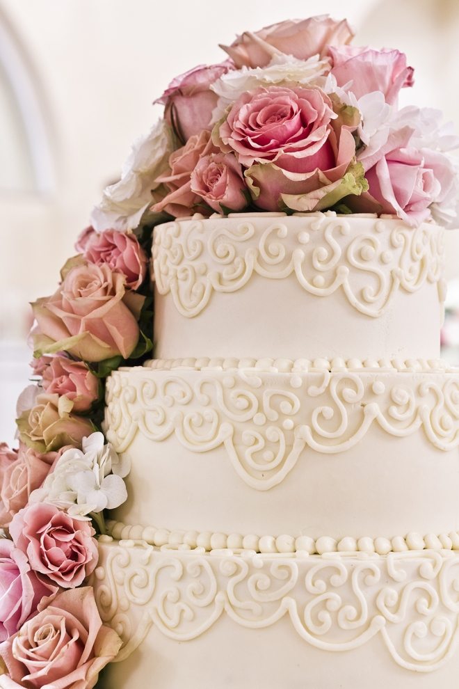 gâteau de mariage fleurs-rose-deco-ornements