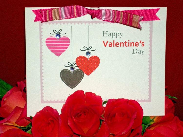 idees-decoration-st-valentin-carte-amour-ruban-roses