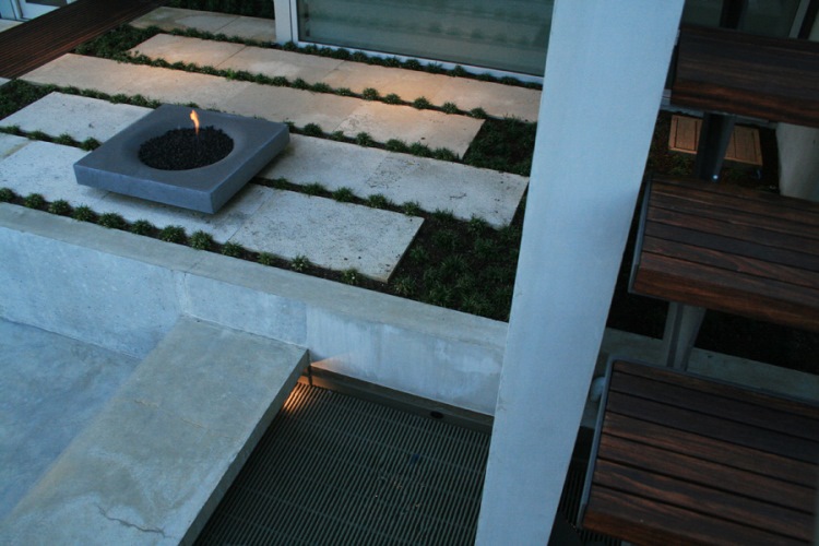 idée-jardin-moderne-Botanica-Design-foyer-moderne-béton
