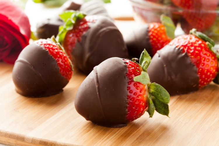 idées St Valentin fraises enrobées chocolat