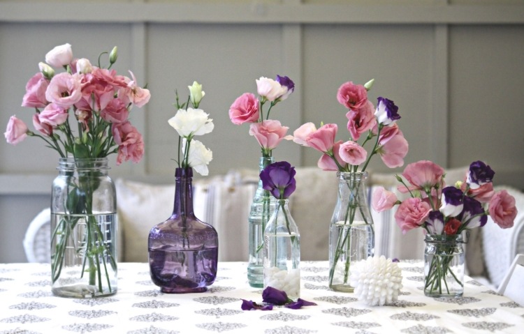 idees--deco-printaniere-bouteilles-table